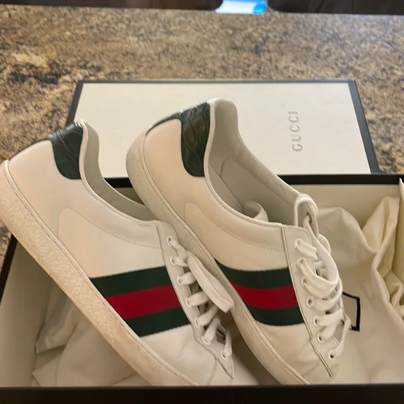 Gucci 10 1/2 s-l400.jpg main image 2